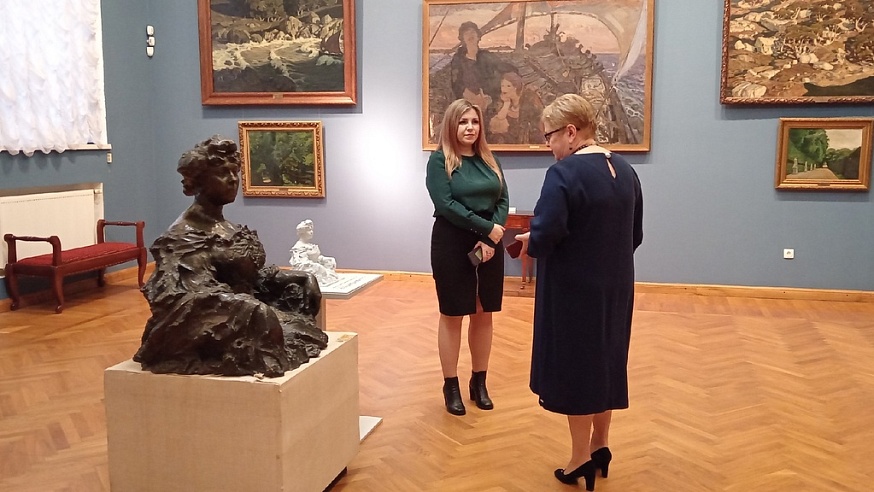 В музее Радищева предлагают потрогать экспонаты