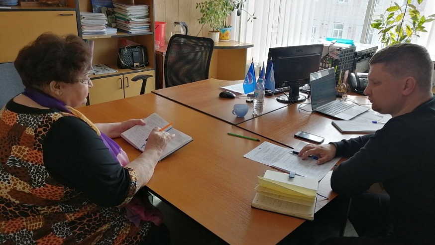Жители трех сел Воскресенского района получили бесплатные консультации юриста