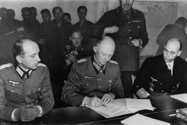 77 лет назад был подписан Акт о безоговорочной капитуляции фашистской Германии