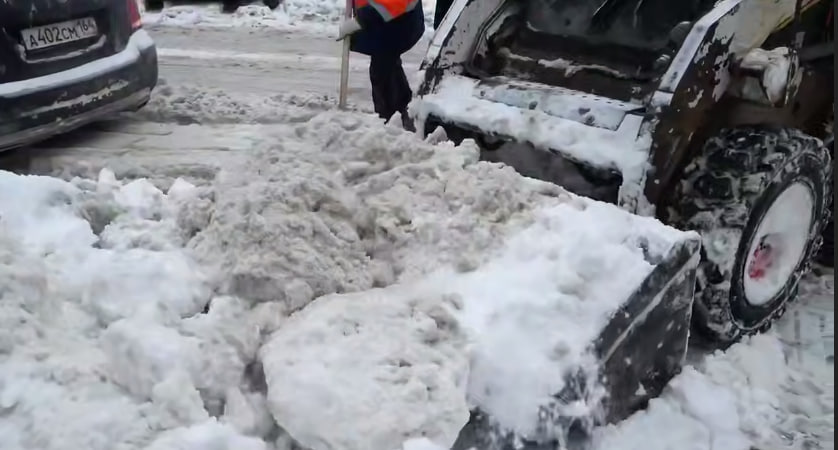 За сутки с улиц Саратова вывезено более 22 тысяч кубических метров снега