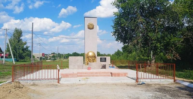 В Саратовской области до конца года отремонтируют 25 мемориалов