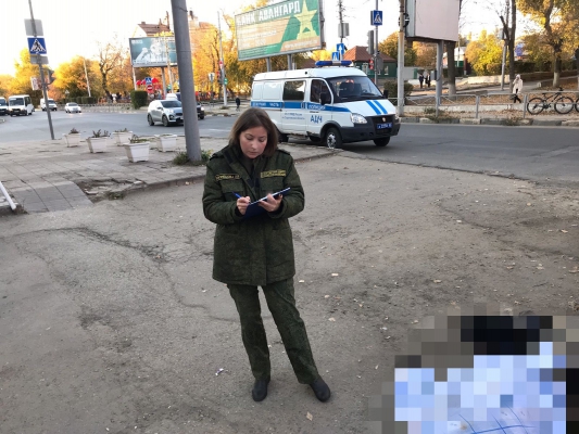 В центре Саратова на улице прохожие нашли мертвого пенсионера