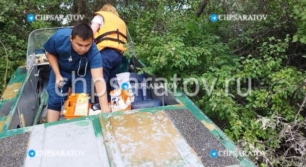 В Энгельсе двое мужчин выпали из лодки, один утонул