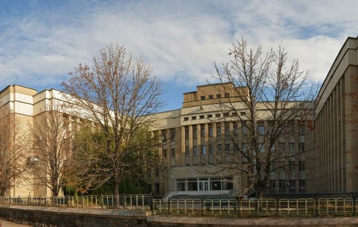 В бывшем саратовском роддоме у вокзала откроют медицинский колледж