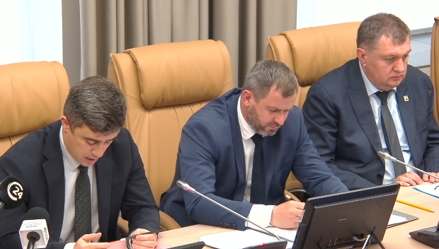 В Саратове начнется процесс изъятия из частной собственности теннисного корта завода “Тантал”