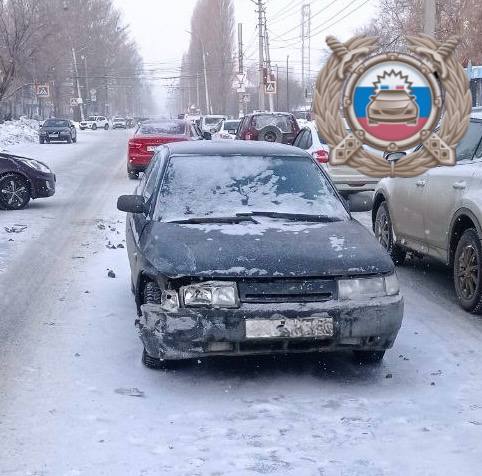 В Балакове в ДТП с иномаркой пострадал водитель "десятки"