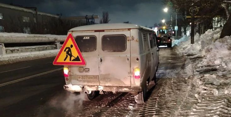 Саратовцев просят не оставлять транспорт на 21 участке транзитных дорог