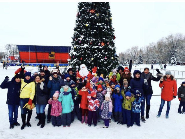 Саратовские волонтеры ищут костюмы Деда Мороза и Снегурочки