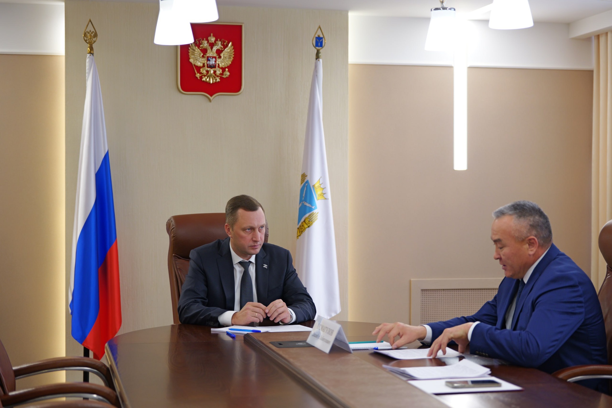 Роман Бусаргин, Джамбул Исмагулов