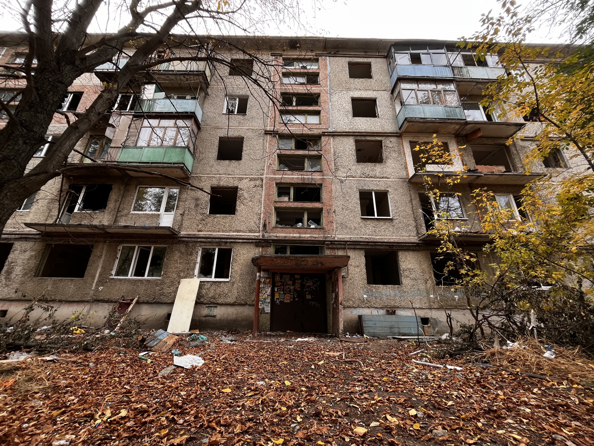 ветхое жилье, аварийный дом.jpg