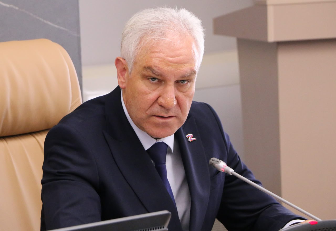 Алексей Антонов