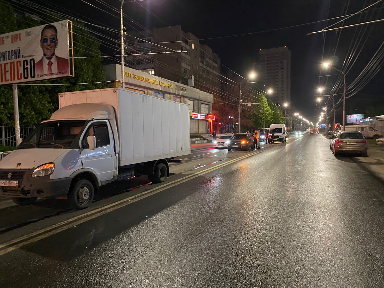 В тройном ДТП с маршруткой в Заводском районе пострадала 40-летняя женщина  | 27.04.2023 | Саратов - БезФормата