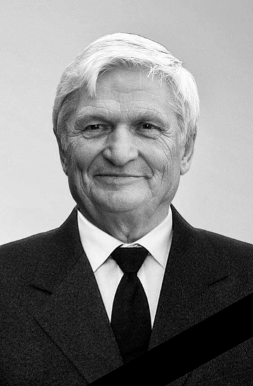 Н. Комаров.jpg