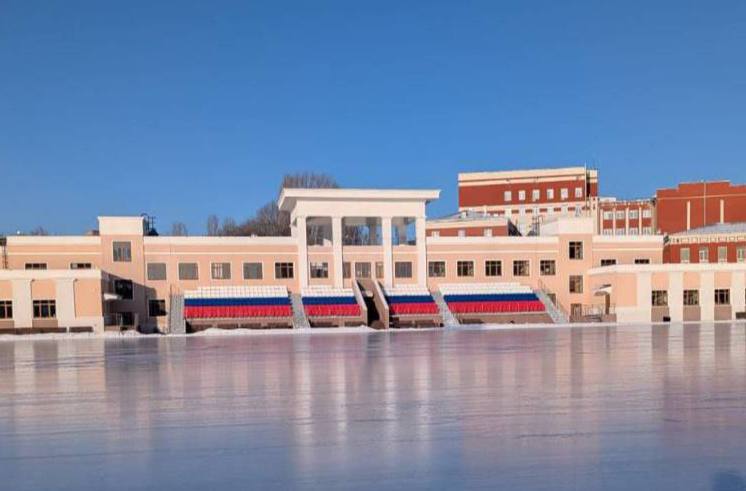 каток, мэрия.jpg