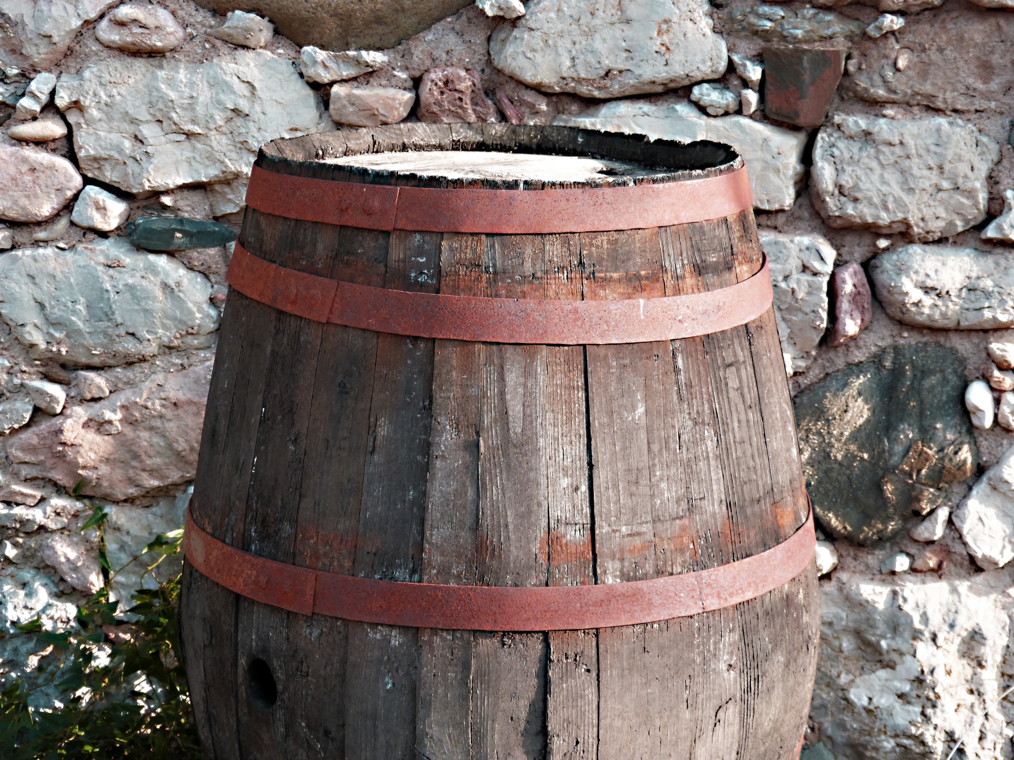 wood-wine-old-barrel-iron-winery-647497-pxhere.com.jpg