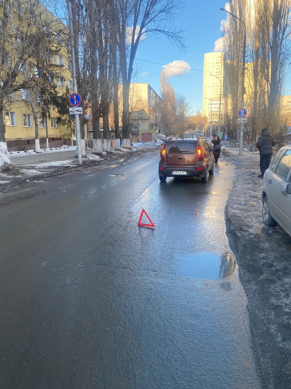 На Хользунова в Саратове водитель 