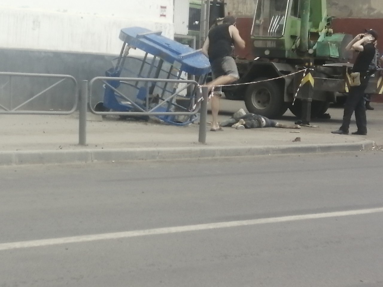 В Саратове люлька с рабочим упала с высоты | 12.07.2022 | Саратов -  БезФормата