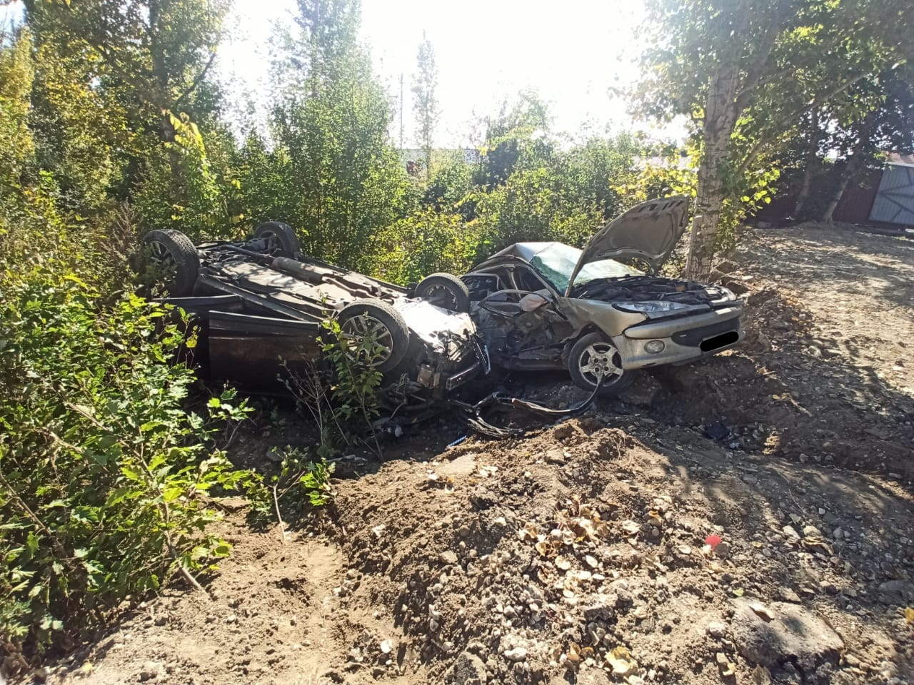 В Саратове при столкновении двух иномарок пострадали водители и 17-летняя  девушка | Саратов 24