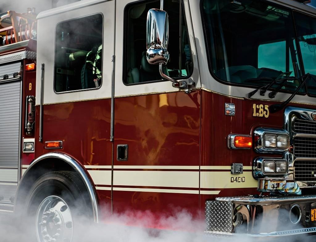 пожарная машина, ии.jpg