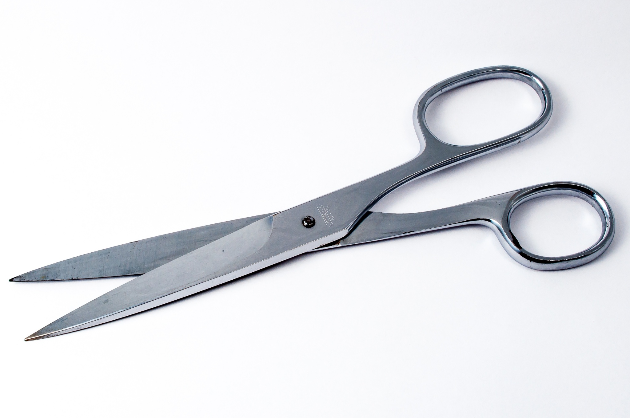 tool-metal-office-cut-propeller-scissors-1105274-pxhere.com.jpg