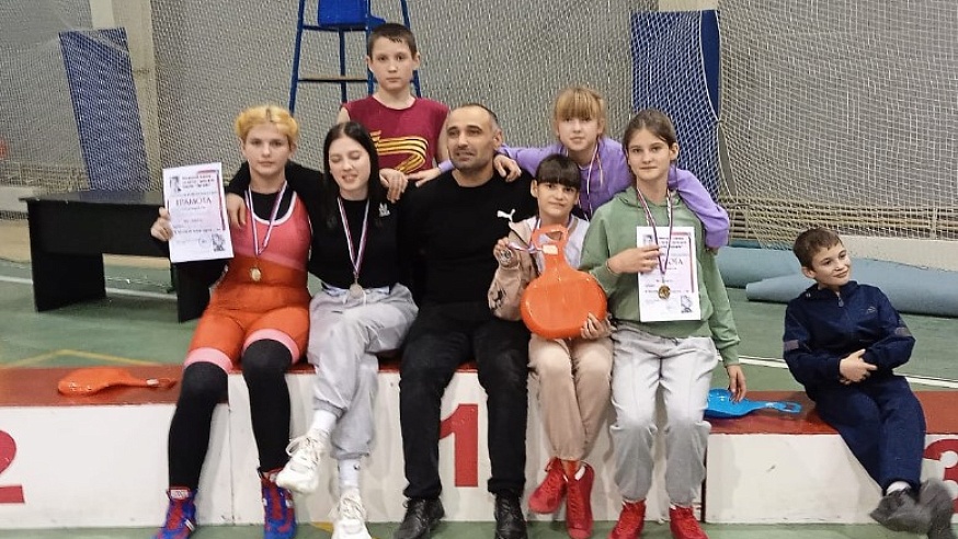 Юные борцы из Самойловского района завоевали призовые места