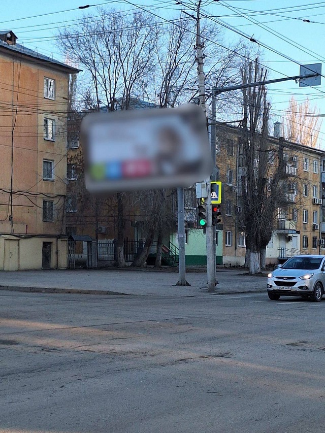 Саратовские улицы очистили от рекламных конструкций