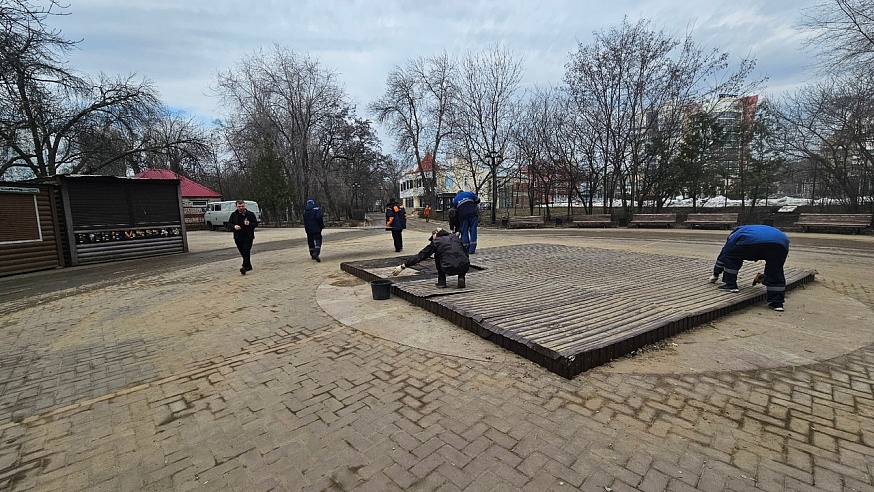 В Саратове после зимы завершается расконсервация фонтанов