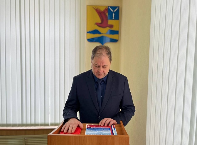 Дмитрий Перин официально возглавил Озинский район