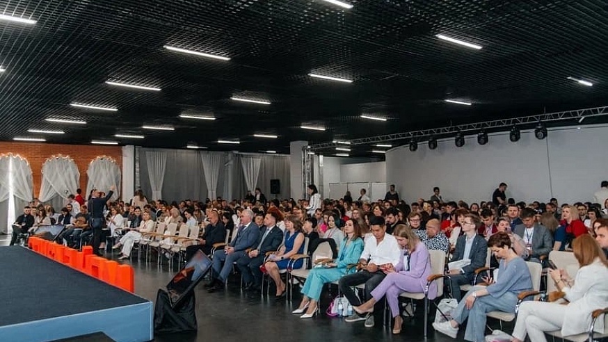 Саратовские бизнесмены на форуме представили "Идеи, достойные дела"