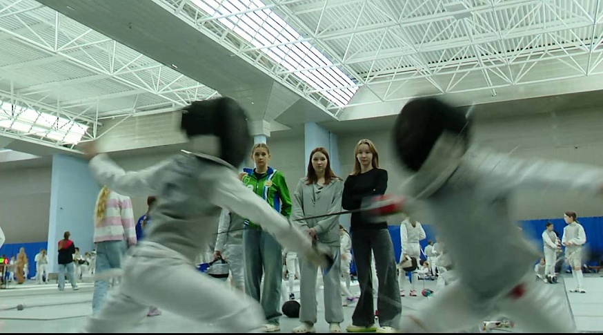 В Саратове стартовали соревнования по фехтованию