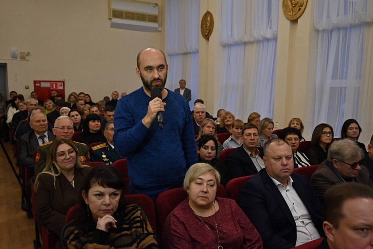 Глава Энгельсского района отчитался перед жителями