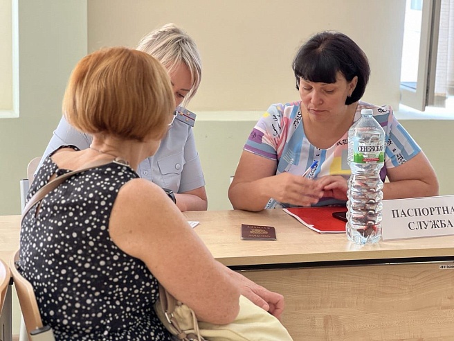 Штаб по восстановлению документов жильцов дома на Блинова работает в школе № 103