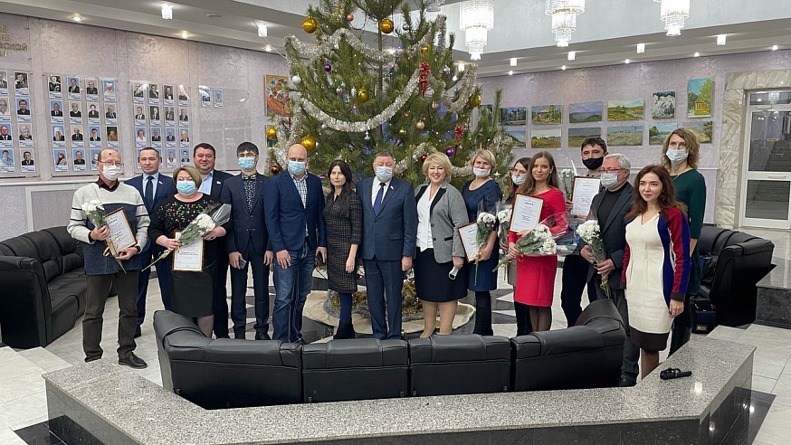 Журналисты «Саратов 24» получили награды от областной Думы