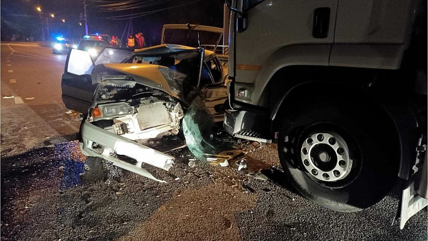 В ночном ДТП в Энгельсе погибла девушка-водитель