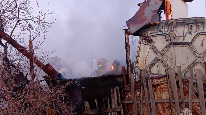 За утро на пожарах в Саратове и Энгельсе погибли три человека
