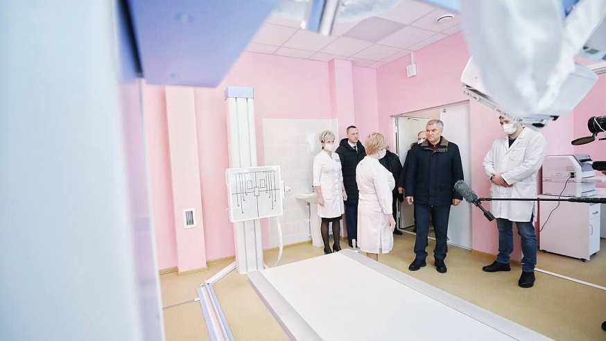 Вячеслав Володин осмотрел новую поликлинику в Солнечном-2 