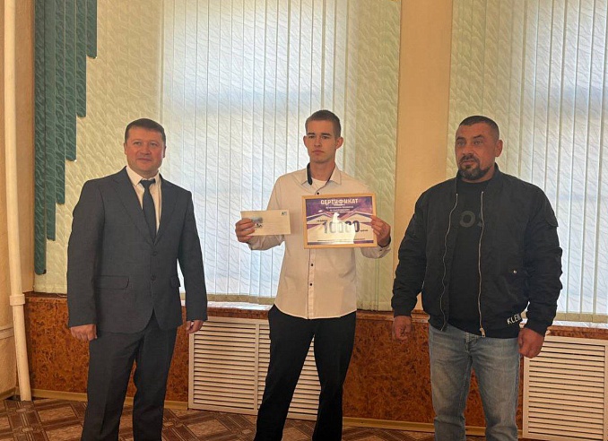 Фермер из Саратовской области отметился инвестициями в производство и жизнь района