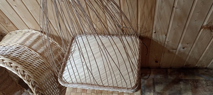 Житель Маркса стал победителем Всероссийского фестиваля по лозоплетению