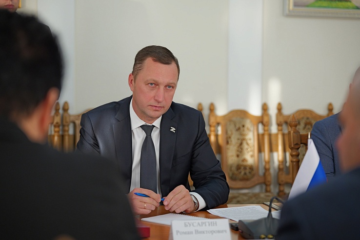 За три года саратовские волонтеры отправили в подшефный Сватовский район более 800 тонн гуманитарной помощи