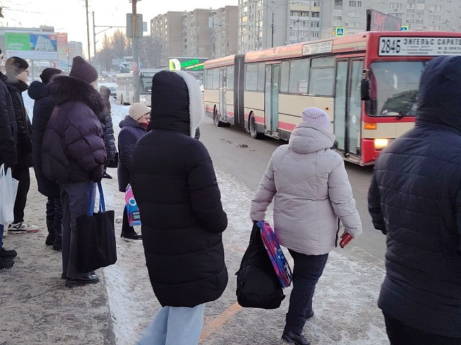 Депутаты потребовали наладить работу автобусов между Саратовом и Энгельсом