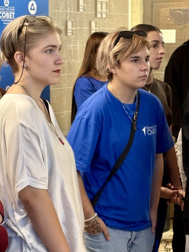 В информационном центре Балаковской АЭС в рамках федерального проекта «Университетские смены» побывали школьники из Мариуполя