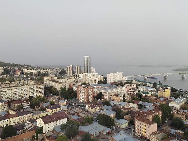 Саратов накрыла пыльная дымка