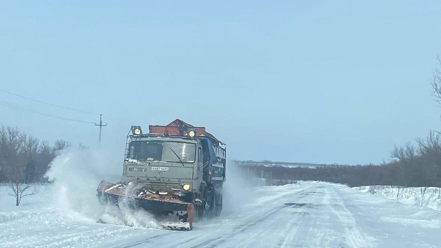 Из-за погодных условий проезд затруднен на 60 дорогах Саратовской области