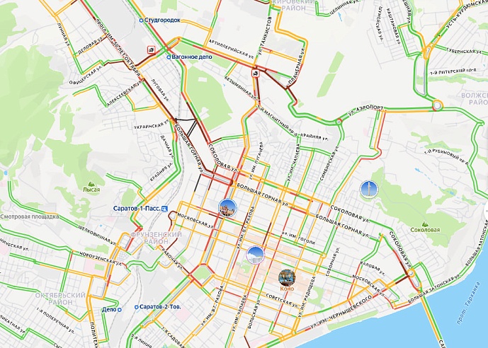 Вечер пятницы саратовцы проводят в 8-балльных пробках 