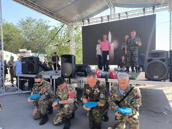 Саратов отпраздновал 95-ю годовщину образования Воздушно-десантных войск