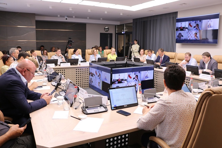 В стратегии развития отдаленных районов Саратовской области уделят внимание кадрам