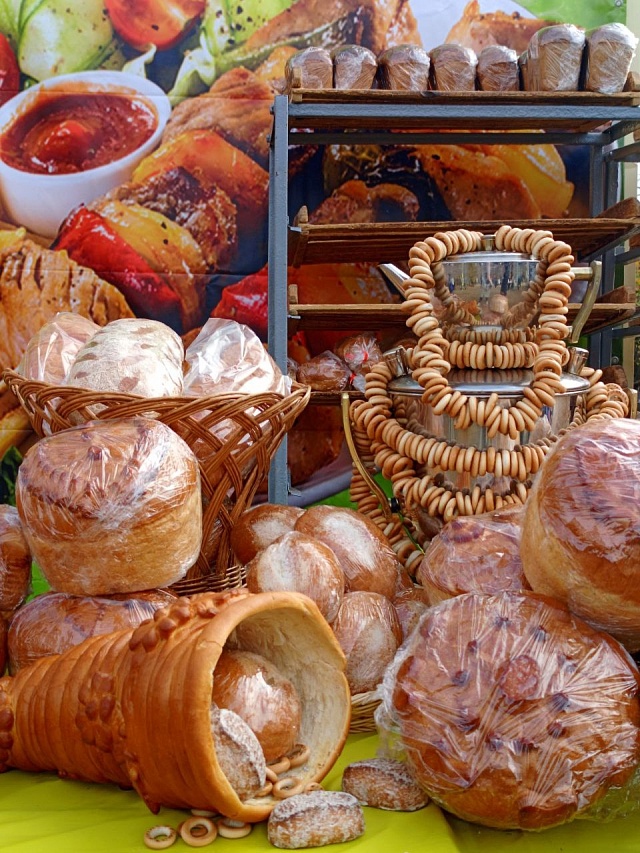 От казахской юрты до таджикского дастархана: новоузенский фестиваль стал мостом между народами