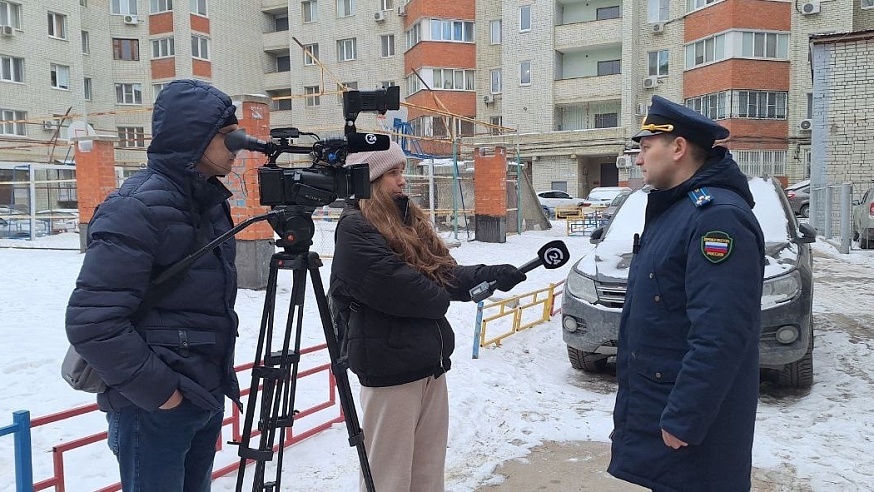 Жители многоэтажки в центре Саратова боятся, что встретят новый год в подвале