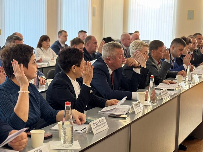 Три школы Энгельса переходят на самостоятельное приготовление горячего питания с 2026 года