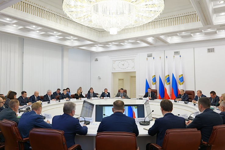 Бусаргин поручил чиновникам "в сжатые сроки" подготовить заявку на выделение денег из резервного фонда пострадавшим при атаке БПЛА